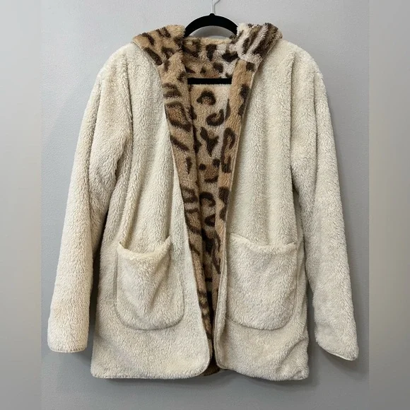 Altar’d State Reversible Faux Fur Hooded Jacket Small Leopard Print Cream Cozy - Picture 3 of 15